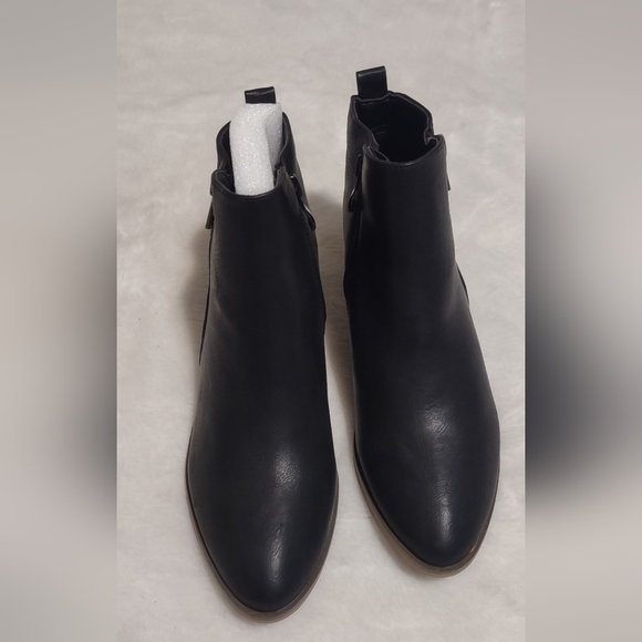 Women boots size 6.5 - Picture 2 of 7